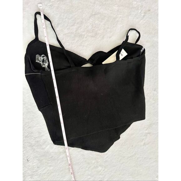Francesca‘s black ribbed peekaboo sweetheart camisole size L - Picture 6 of 6
